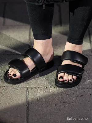 ALIAS MAE Parlo sort sandal med to remmer og borrelås