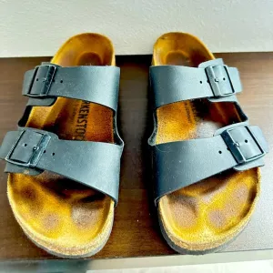 Birkenstock Kids Black Sandals SZ 30 12-12.5