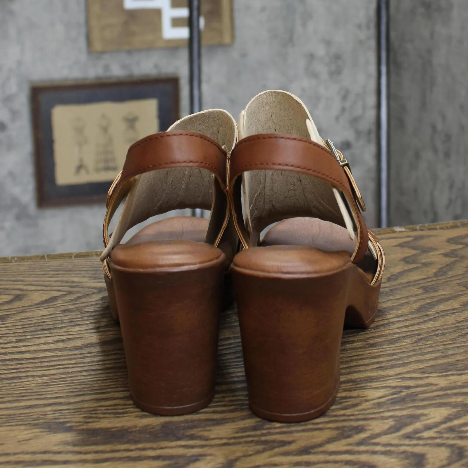 B.o.c. Womens Gigi Comfort Sandal BC0012106 Brown 9M