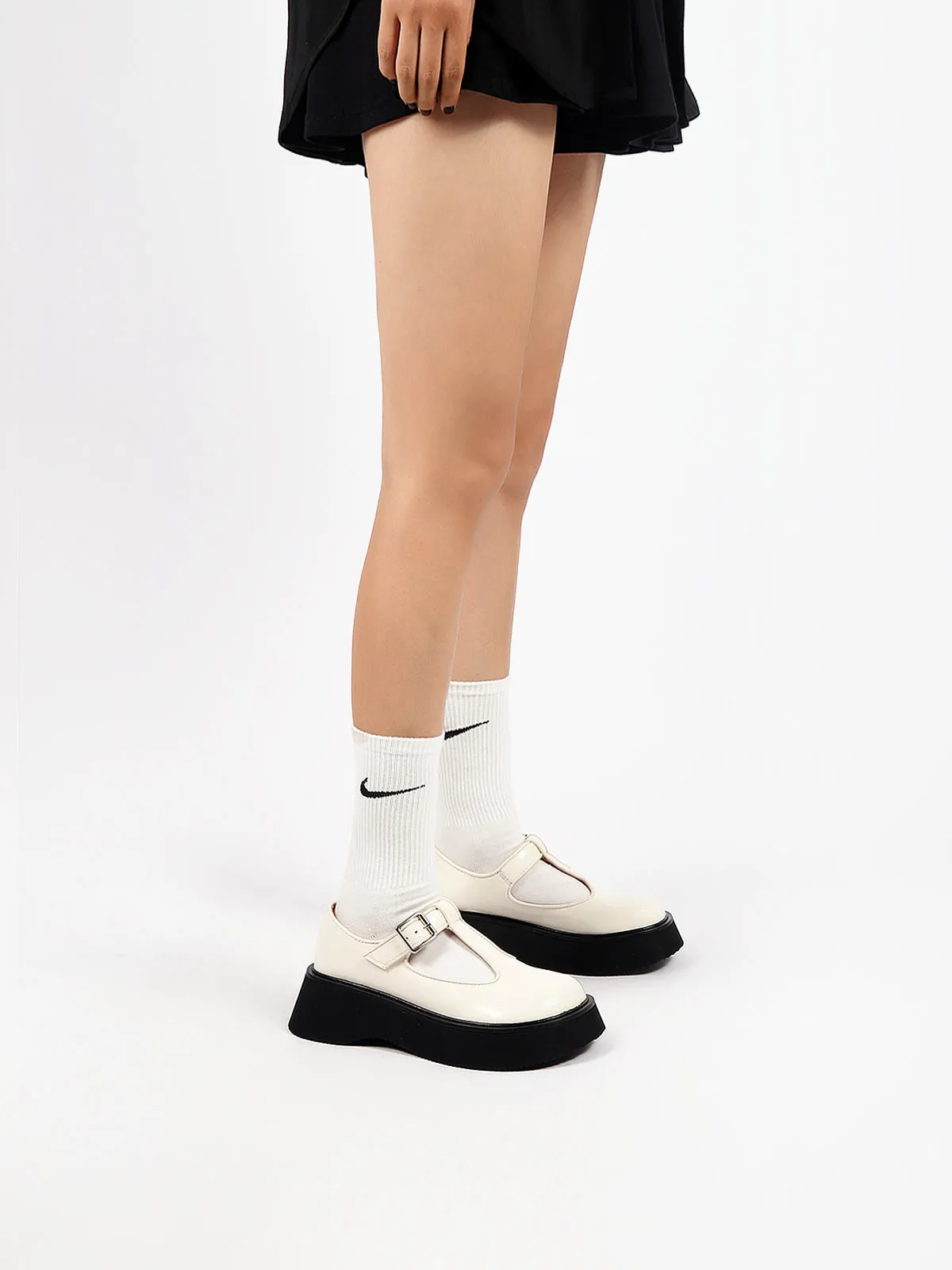 Classic T-Strap Leather Mary Jane Ivory