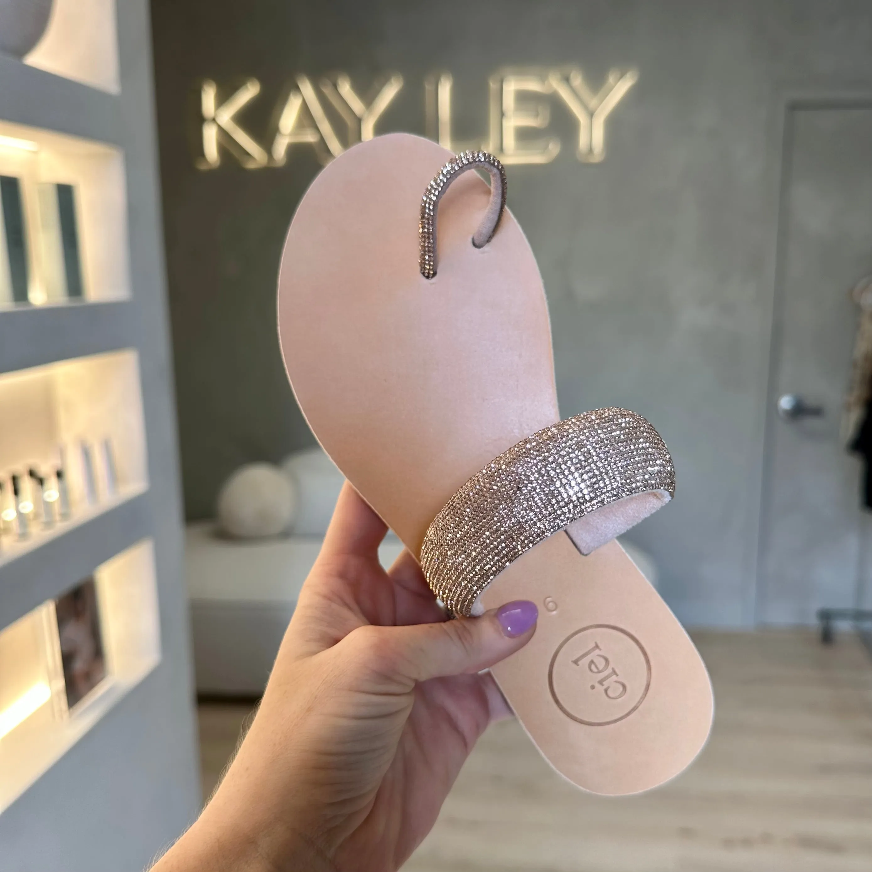 De Luna Crystal Slide