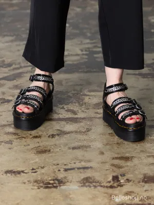 Dr. Martens Blair quad chain black