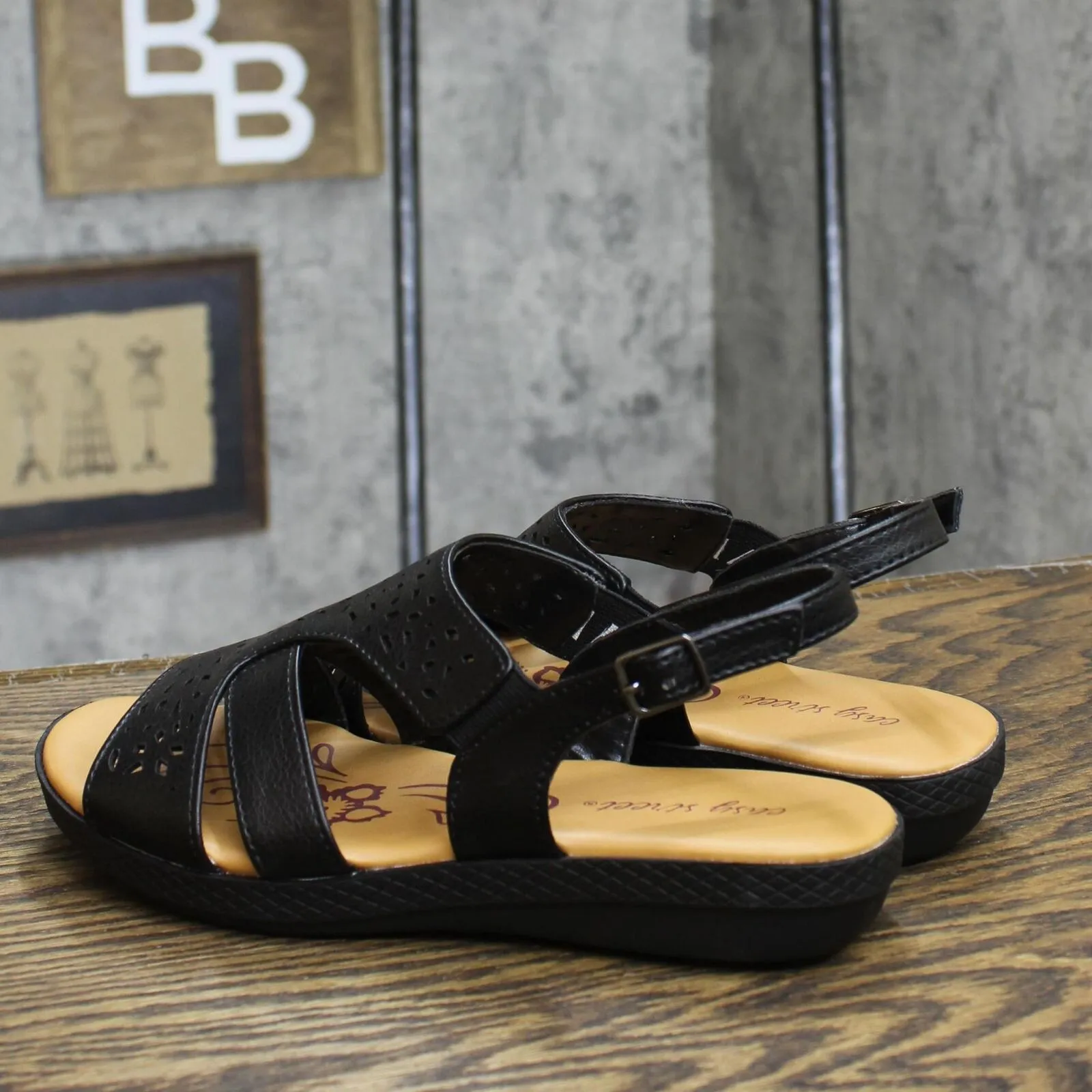 Easy Street Women's Bolt Flat Sandal BOLT Black 6M