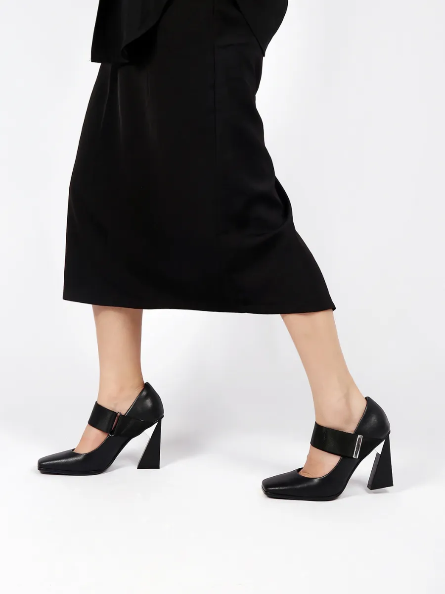Geometric Heel Leather Mary Jane Black