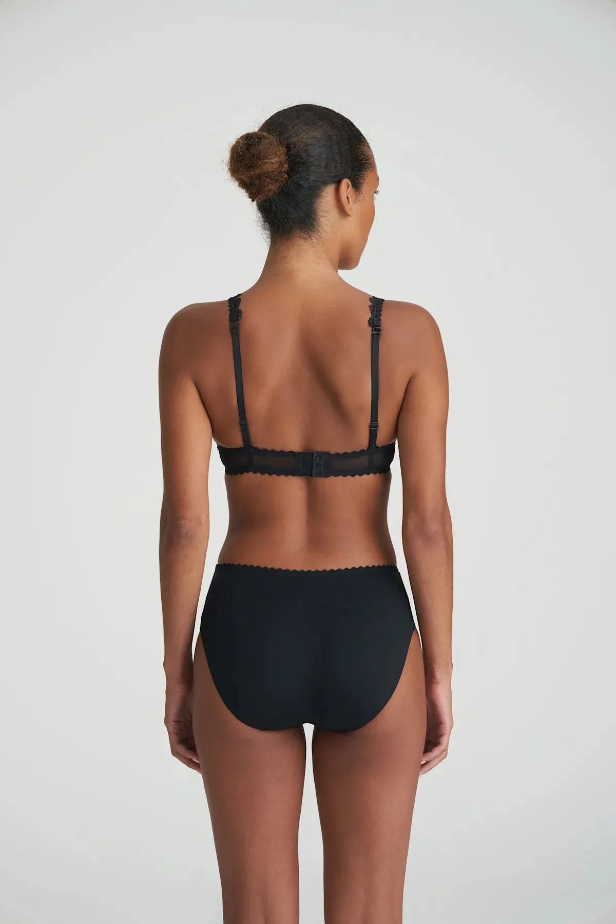 Jane Padded Heartshape Bra In Black - Marie Jo