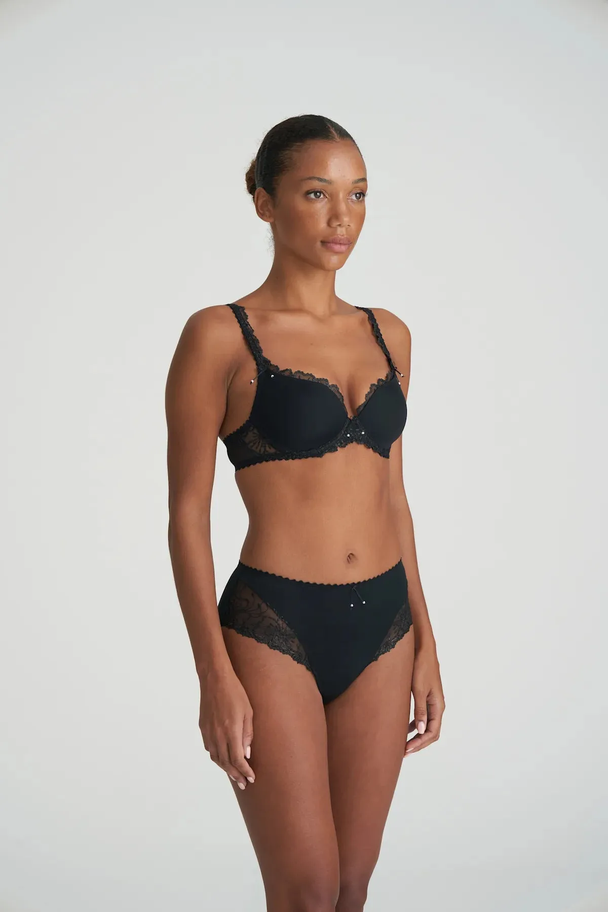 Jane Padded Heartshape Bra In Black - Marie Jo