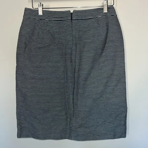 Kate Spade Saturday striped skirt blue &amp; white sz 4