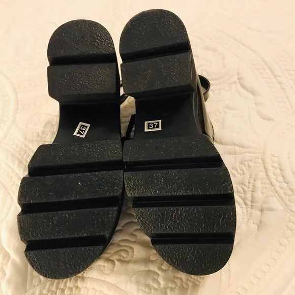 Lamoda Ironic Platform Mary Janes Black Patent Leacher NEW Size 6.5