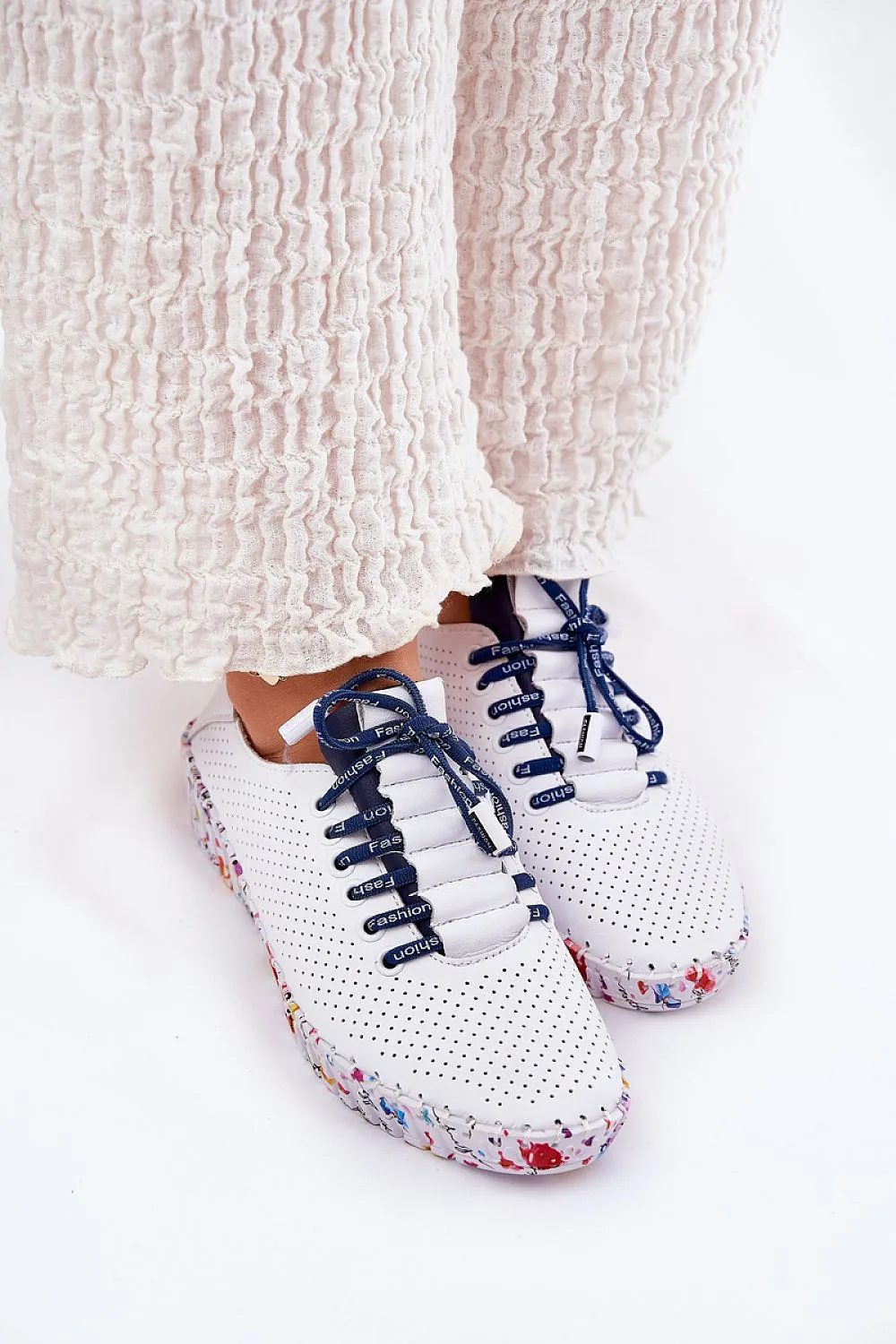 Low Shoes Step in style