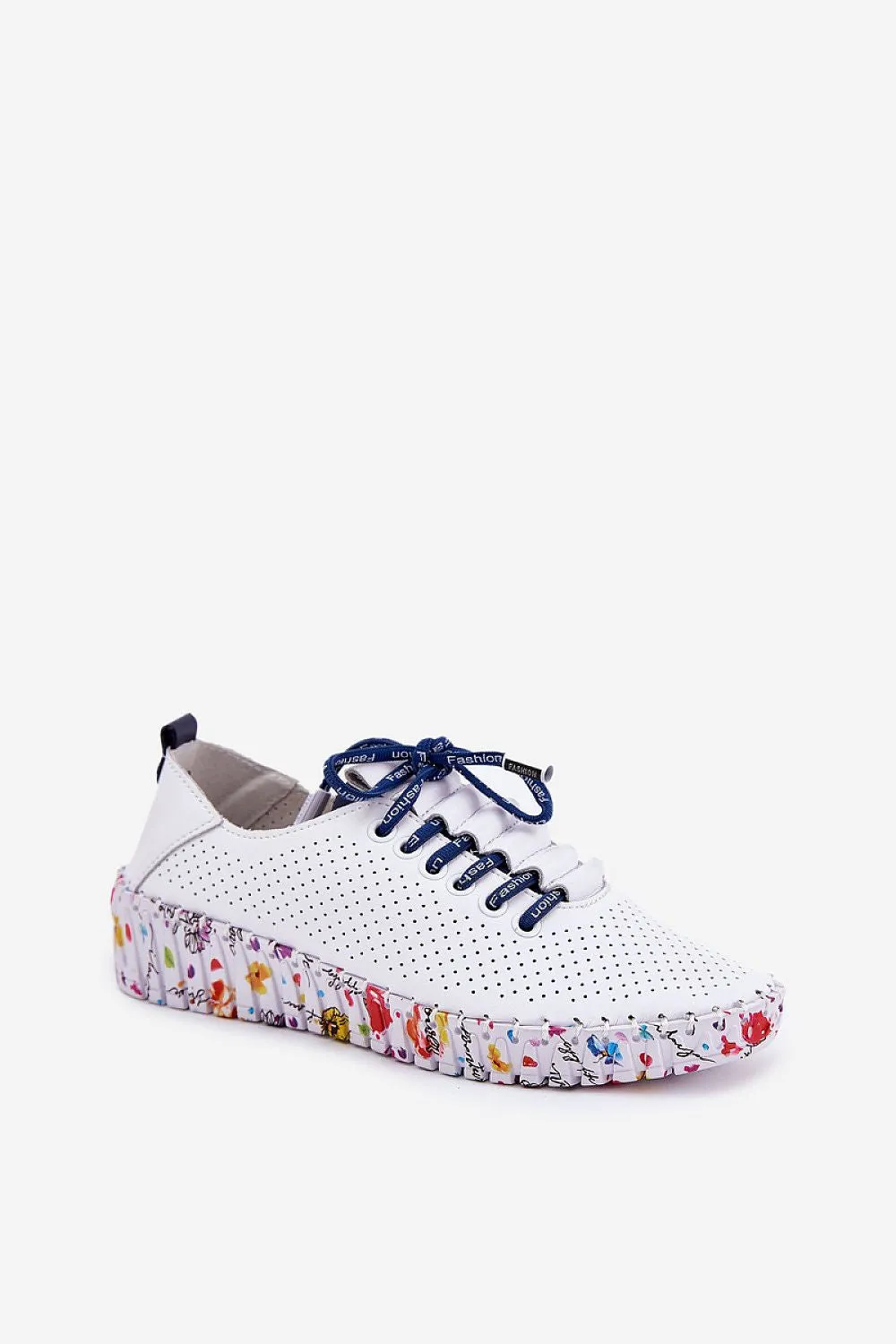 Low Shoes Step in style