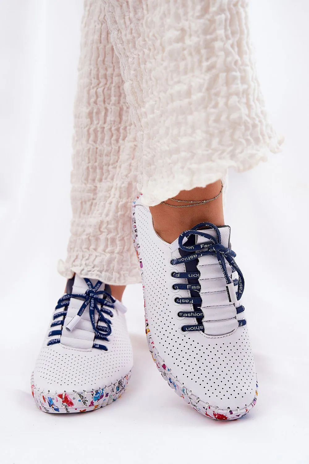 Low Shoes Step in style