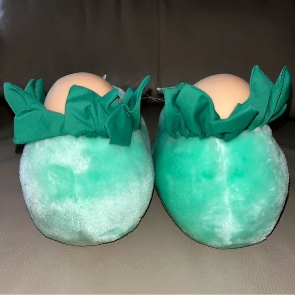 New vintage 1984 CABBAGE PATCH KIDS BALD HEAD BOY DOLL SLIPPERS size 11-12 green