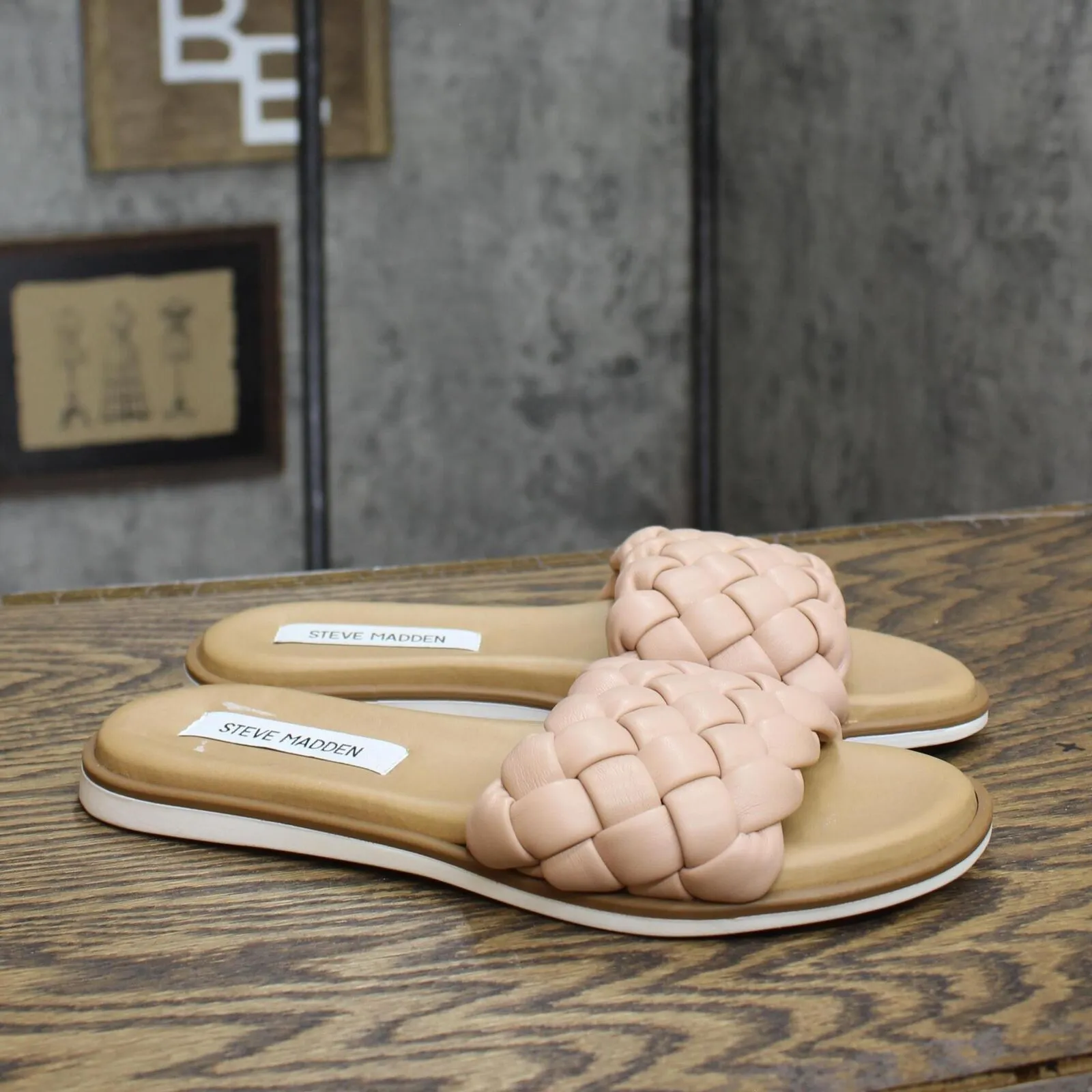 Steve Madden Women's Paislee Flat Sandal PAIS01S1 Blush Pink 7M