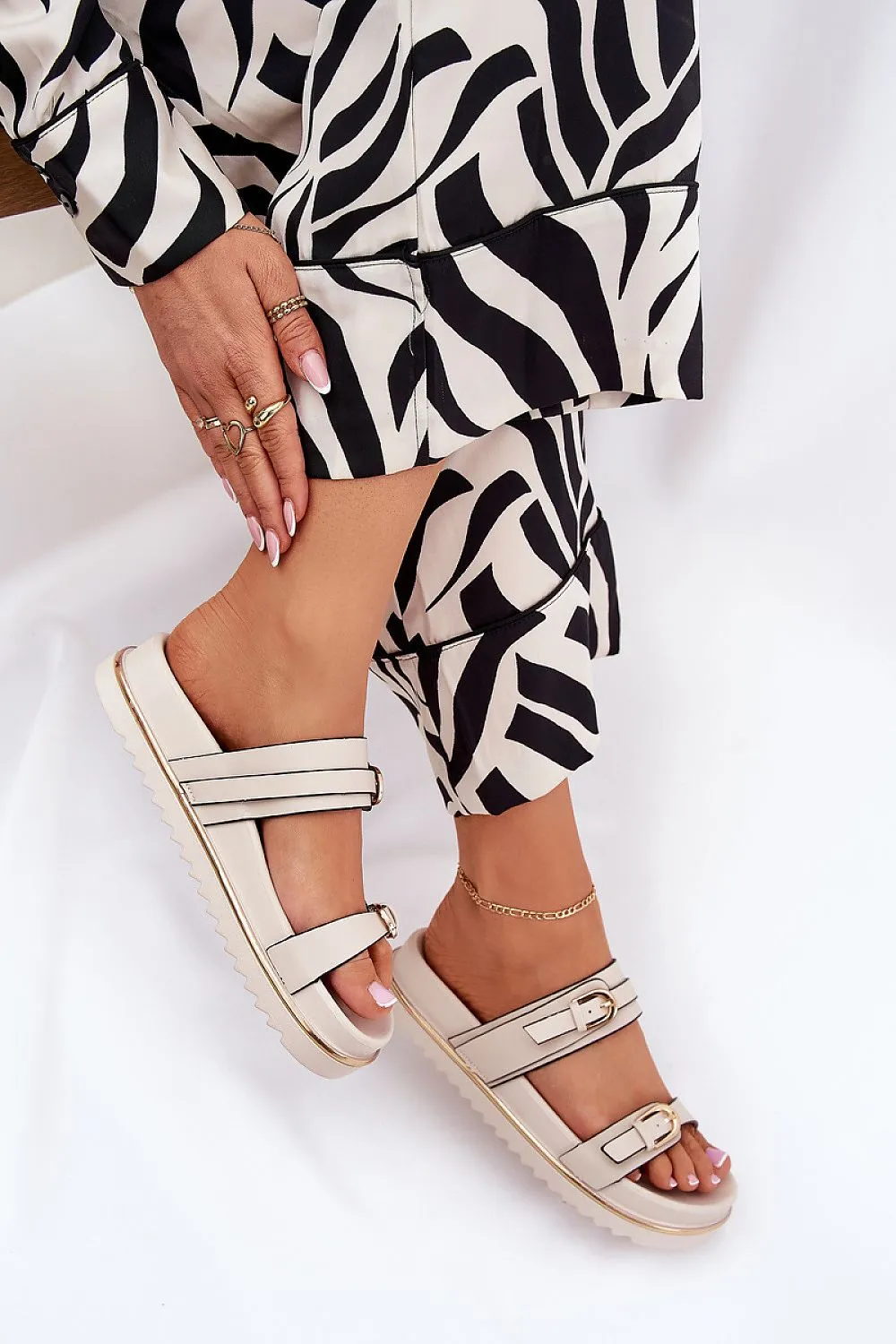 Stylish women's platform sandals