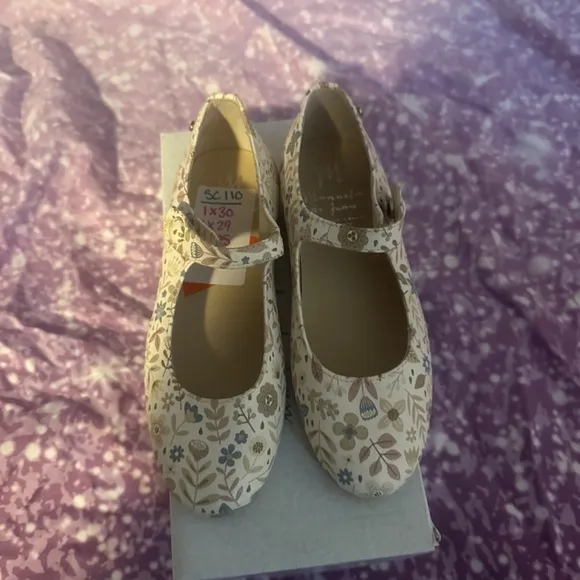 Toddler floral Mary janes new in box 29