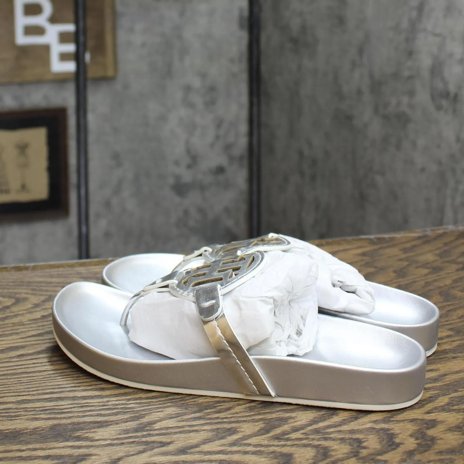 Tommy Hilfiger Relina Silver Tone Womens Sandal TWRELINA Silver 6.5M