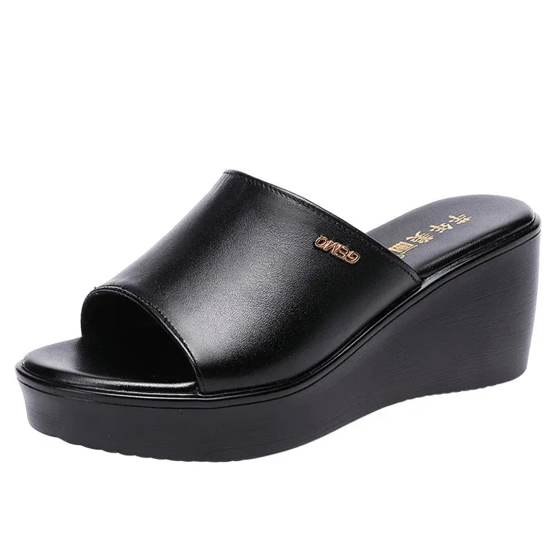 Top Cowhide Slope Heel Slippers Women's Outerwear Fashionable Sandals 2024 Summer Fish Mouth Leather Slipper Black White