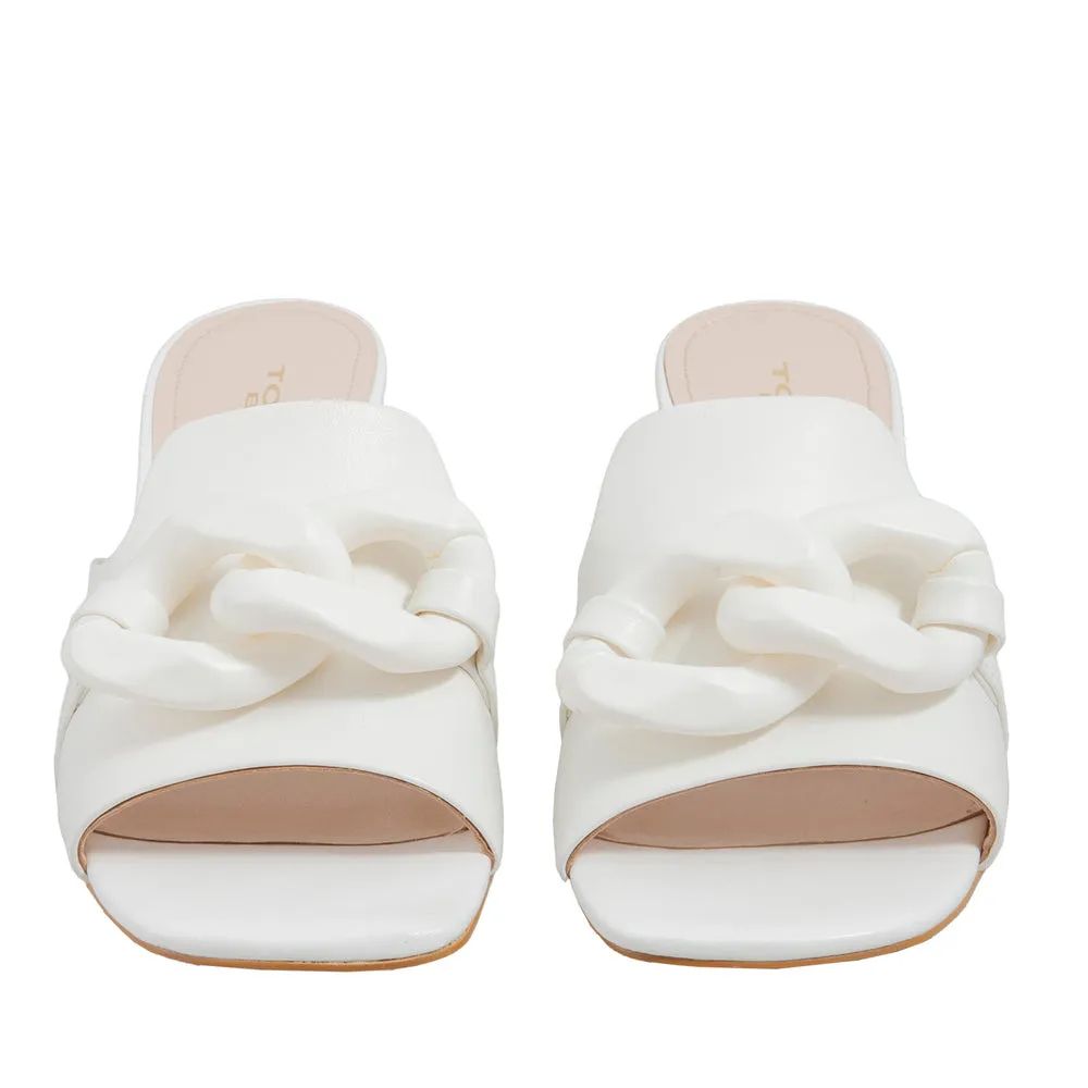 Tosca Blu Hvit slip-in sandal med hel og hvit lenke