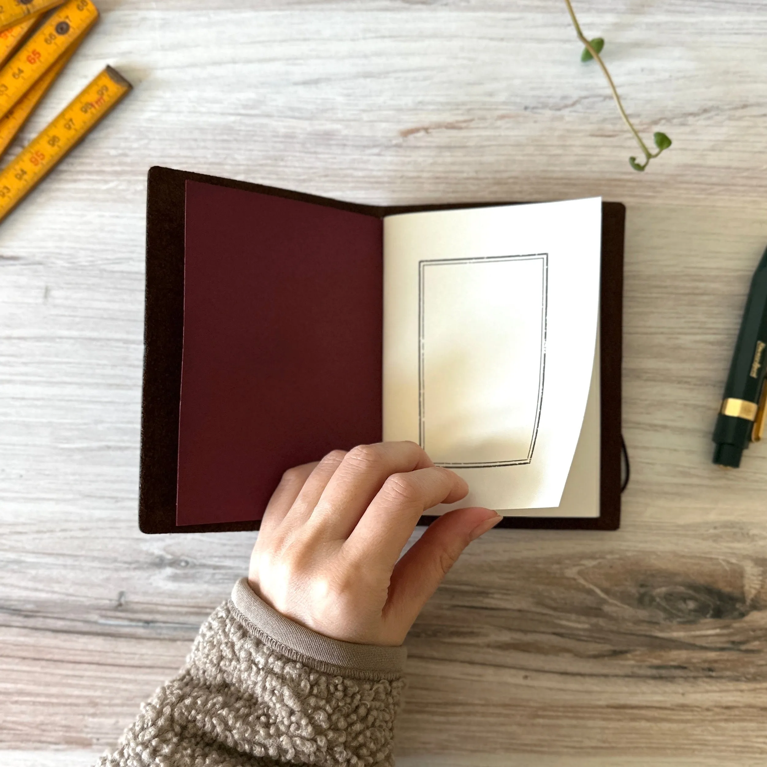 [TRC] Traveler's Notebook // Brown (PASSPORT)