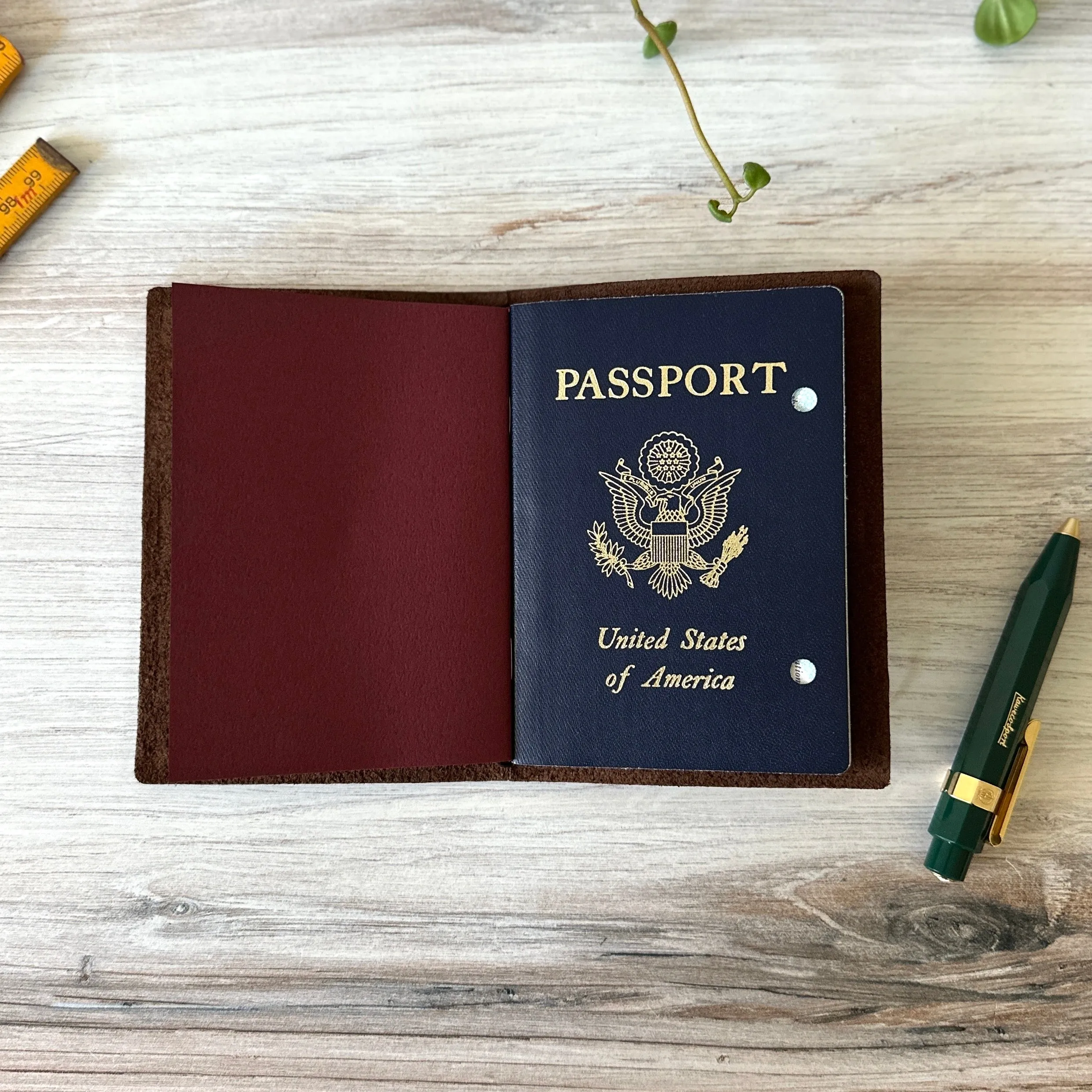 [TRC] Traveler's Notebook // Brown (PASSPORT)