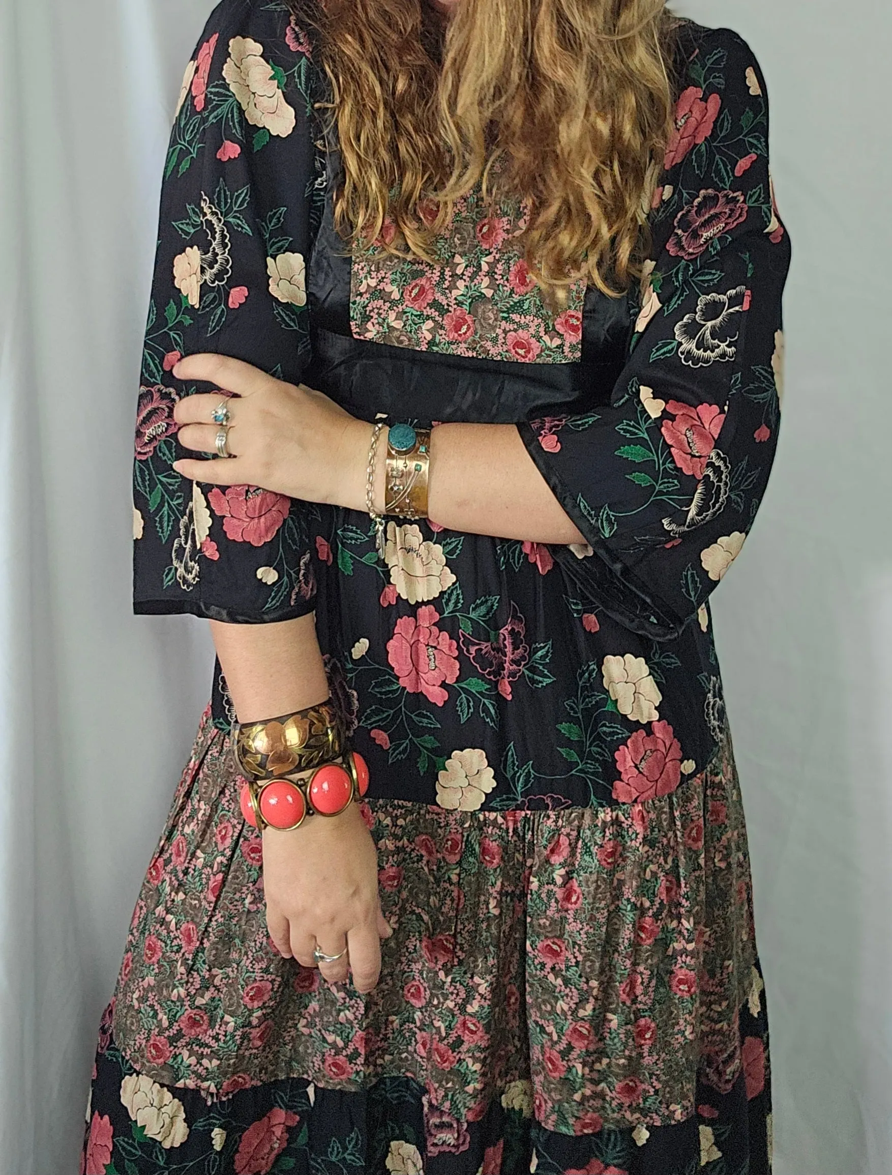 Vintage Chameleon Sydney Dress – Size 8 (Runs Small)