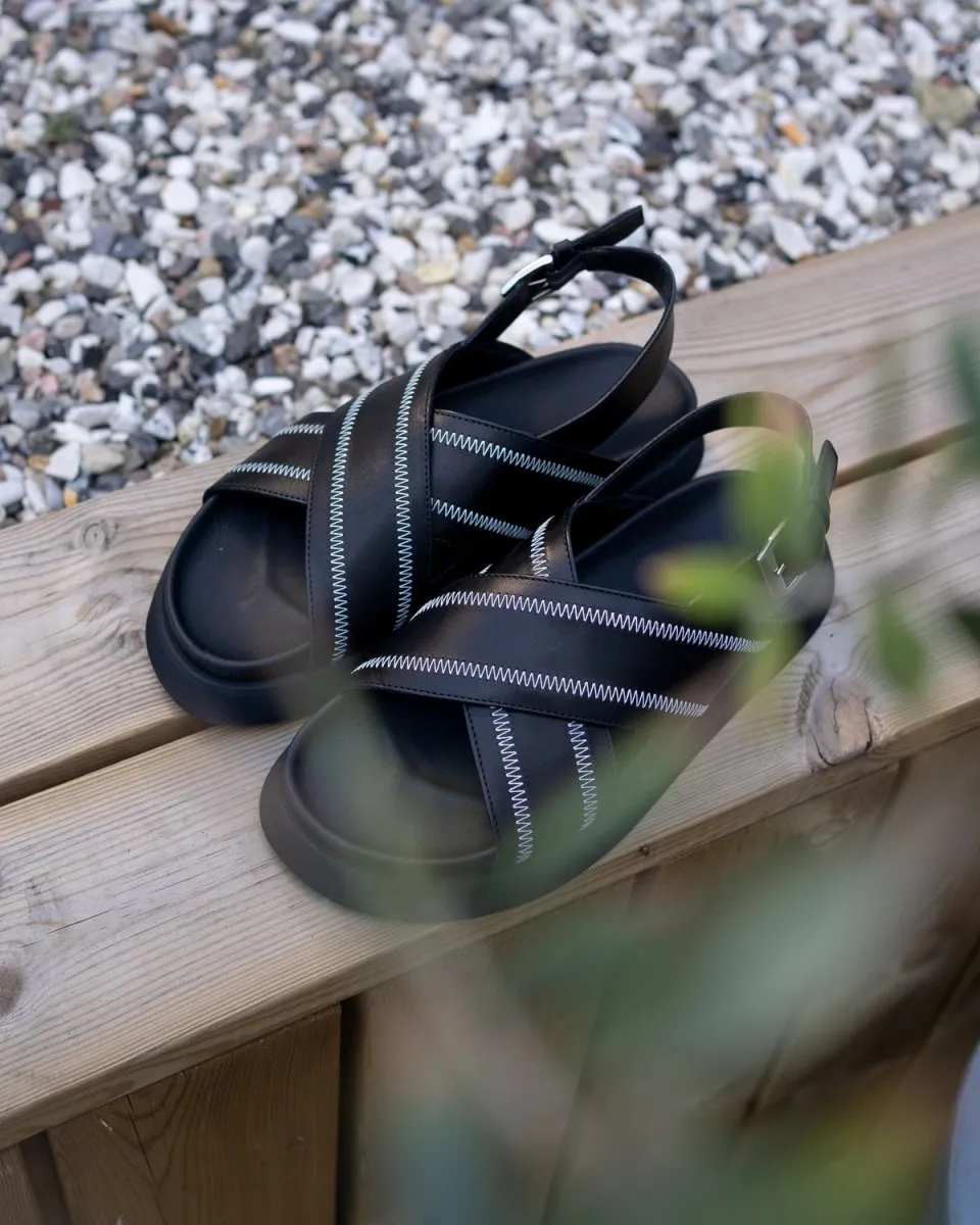 Yodi Stitched - Black Leather